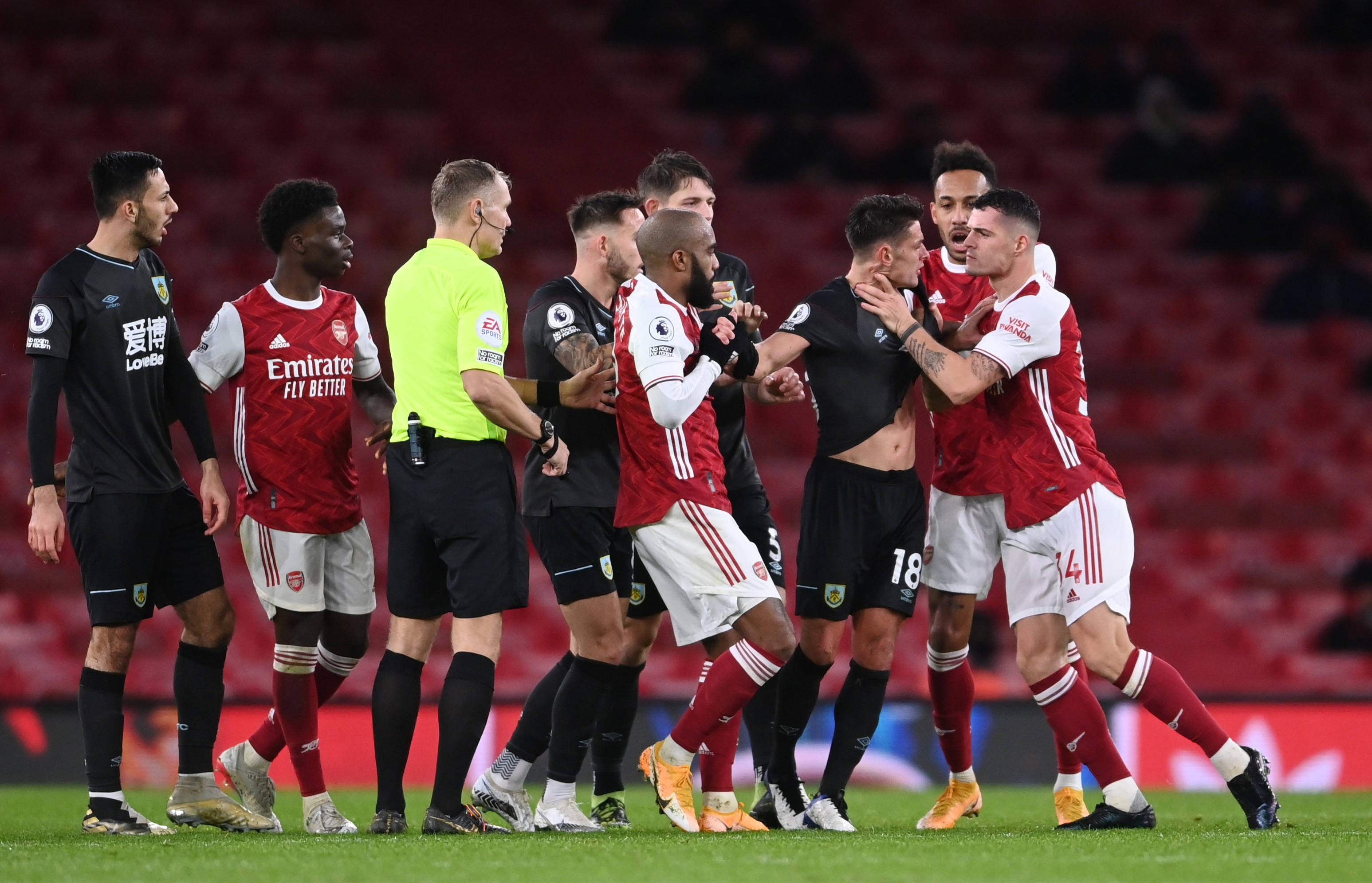 越去年表现 越去年表现