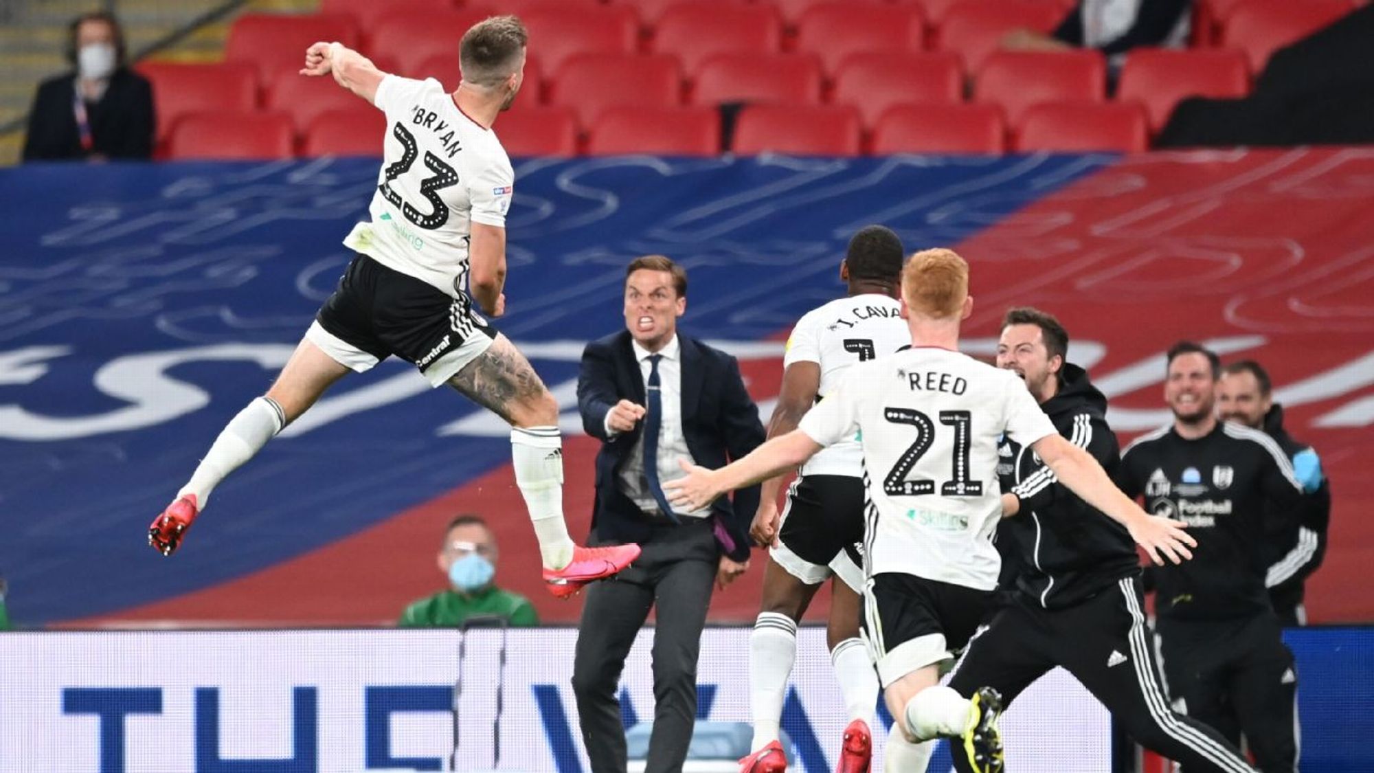 依然是本届 依然是本届